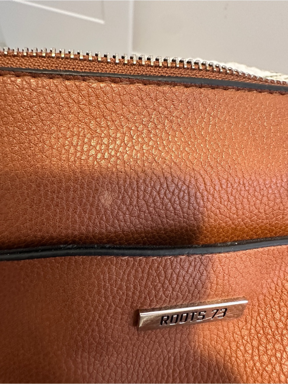 Roots 73 Brown Faux Pebbled Leather Crossbody Purse Bag - Picture 13 of 14